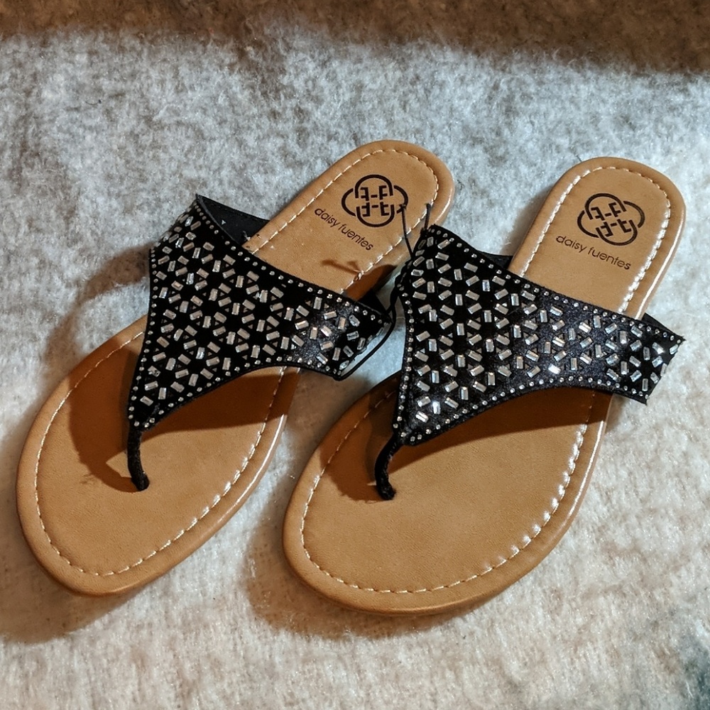 Daisy fuentes sandals NWOT